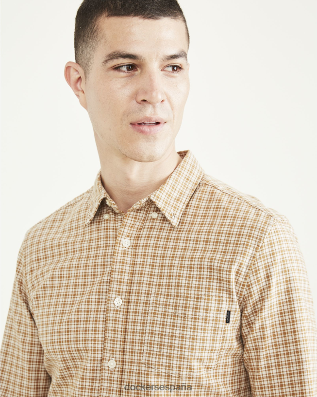camisa Oxford elástica, corte entallado hombres Dockers petaluma sahara caqui ropa 8F0406689