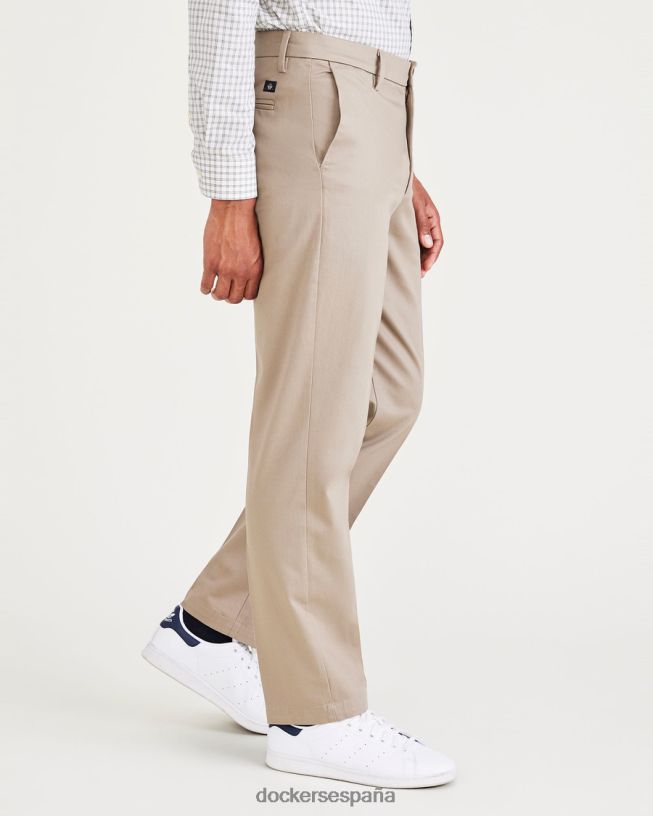 Caquis característicos sin plancha, corte recto con protector contra manchas hombres Dockers lobo de madera - bronceado ropa 8F040653