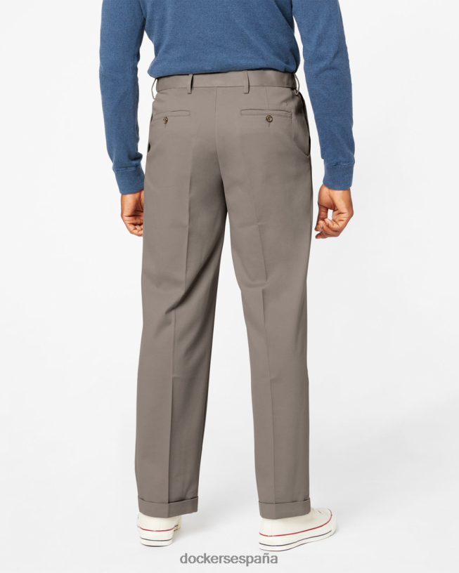 pantalones caqui cómodos, plisados ​​y de ajuste relajado hombres Dockers guijarro oscuro - marrón ropa 8F0406775